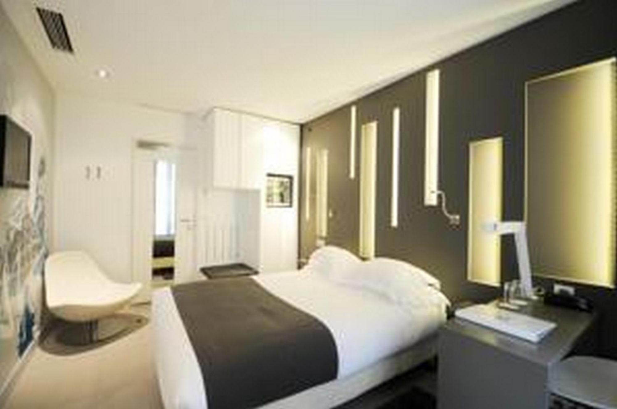 Hotel Arc De Triomphe Etoile Parigi