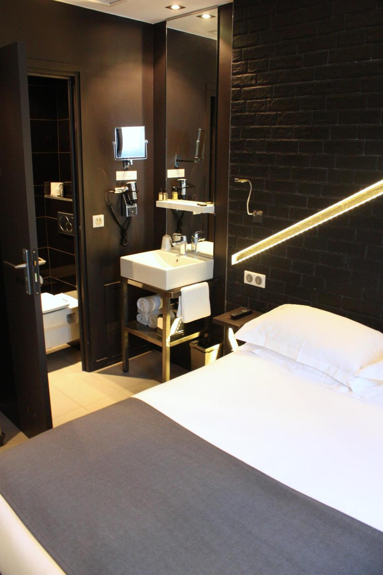 Hotel Arc De Triomphe Etoile Parigi