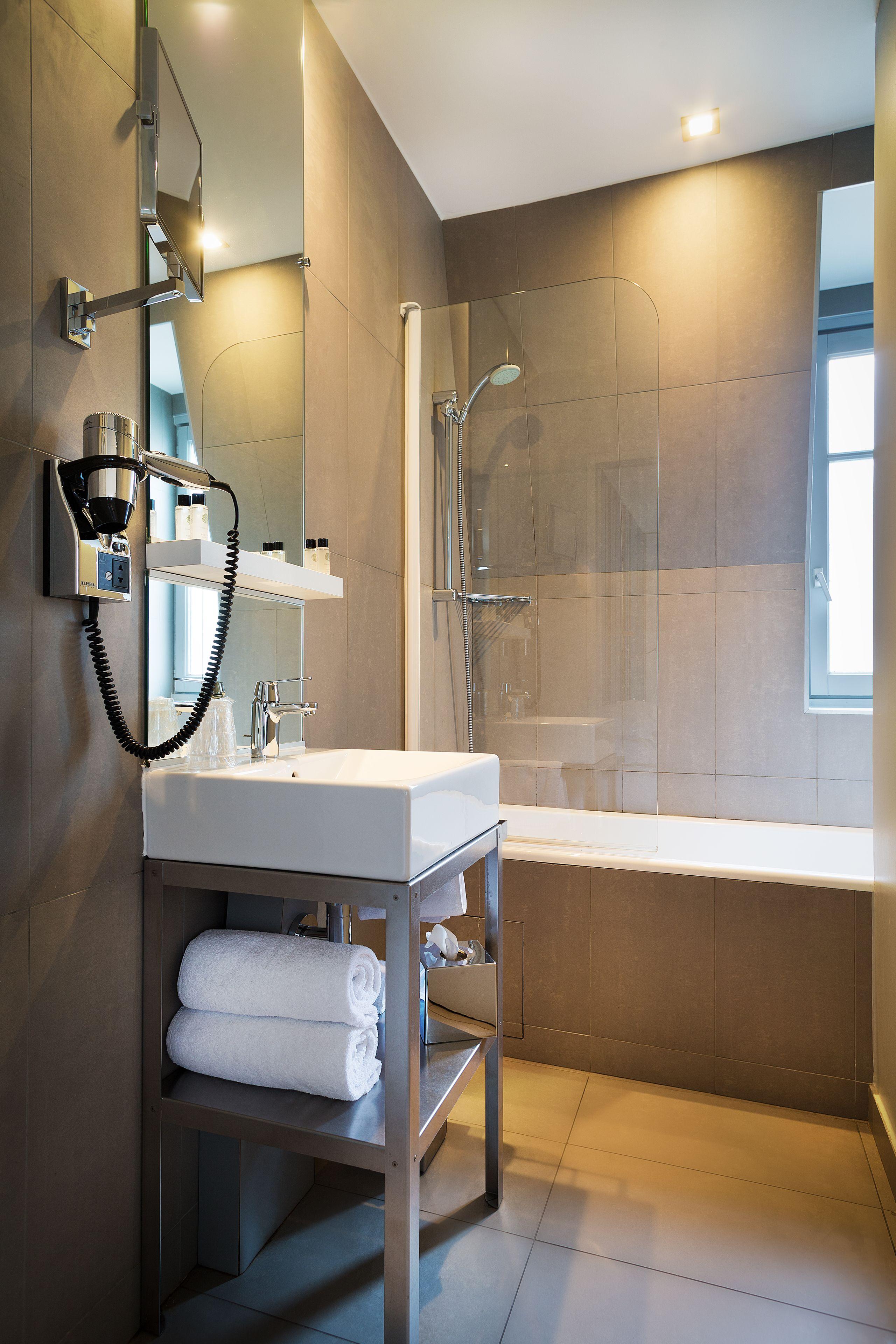 Hotel Arc De Triomphe Etoile 4*