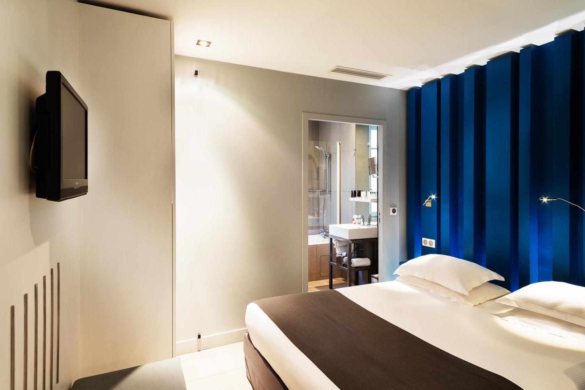 Arc De Triomphe Etoile Hotel