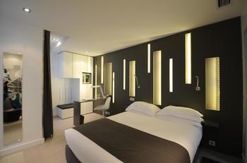 Arc De Triomphe Etoile 4*