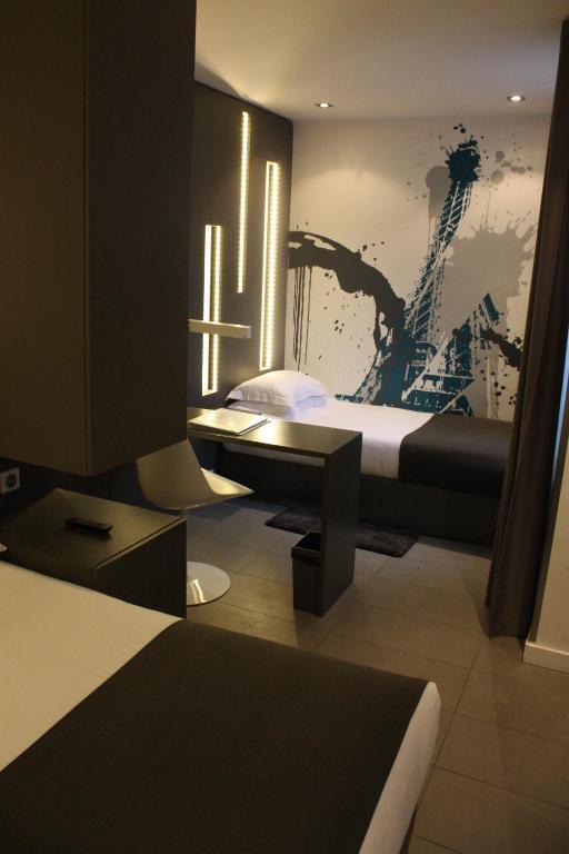 Arc De Triomphe Etoile Paris