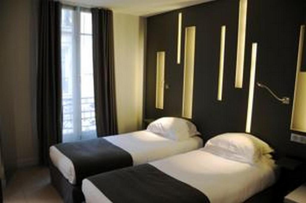 Arc De Triomphe Etoile Hotel