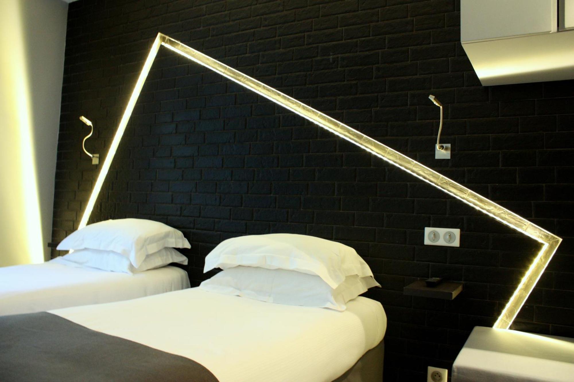 Hotel Arc De Triomphe Etoile 4*