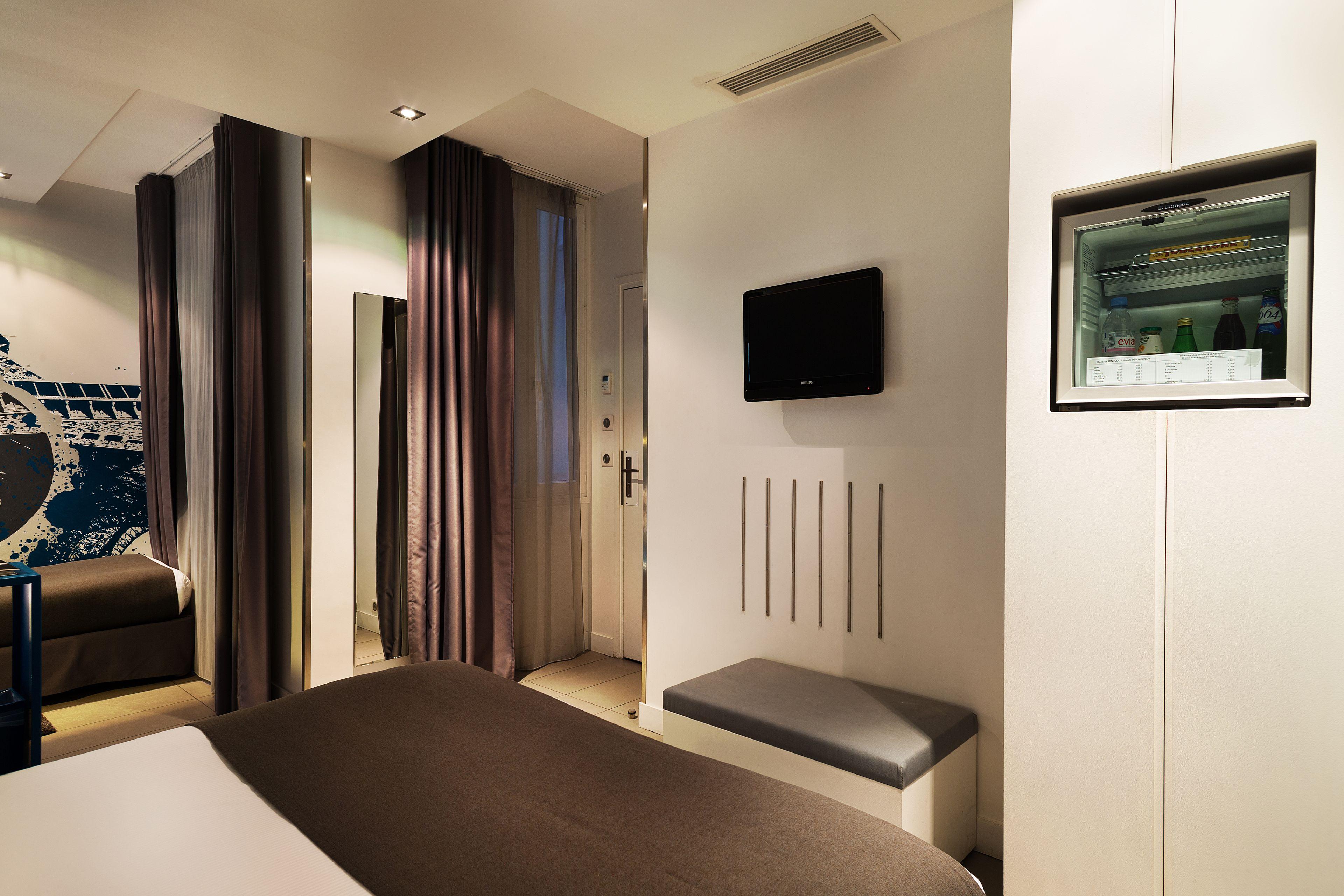 Hotel Arc De Triomphe Etoile 4*