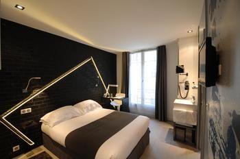Arc De Triomphe Etoile Hotel